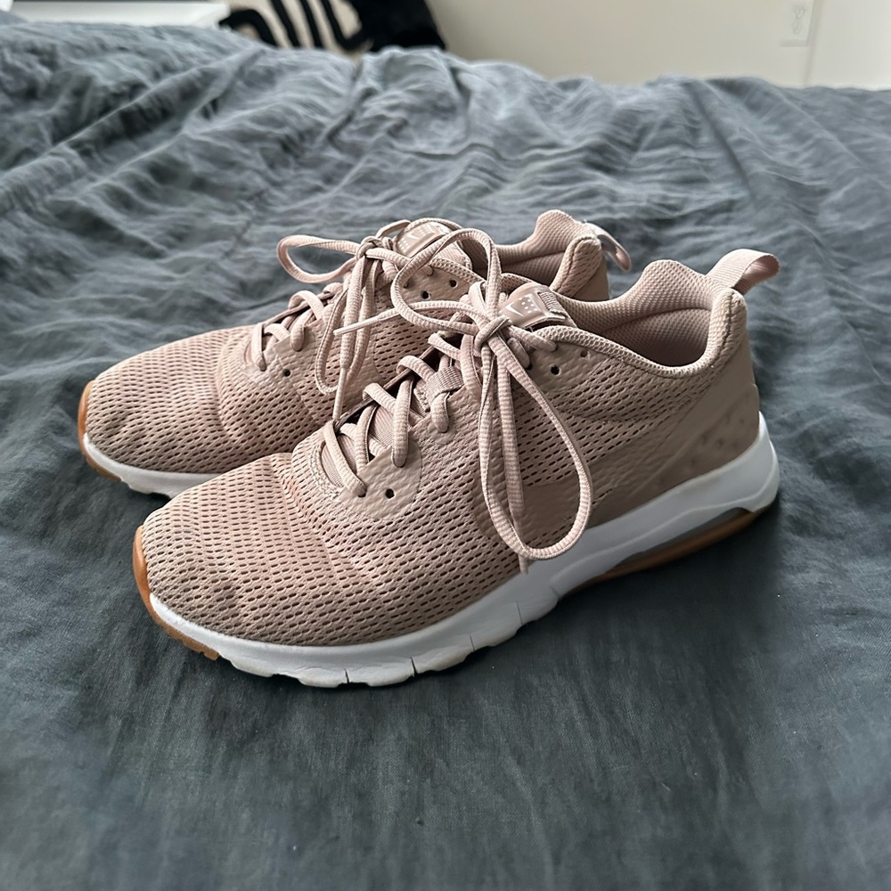 Womens Nike Sneakers